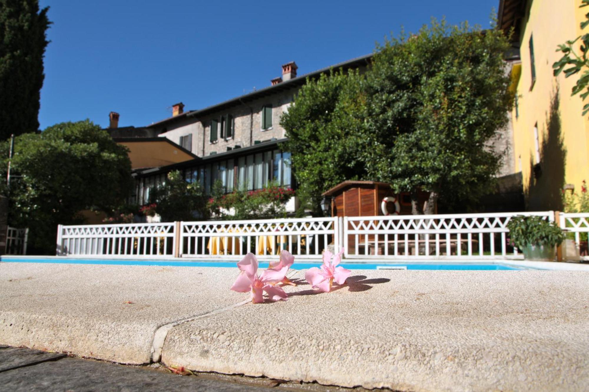 Hotel San Filis San Felice del Benaco Dış mekan fotoğraf