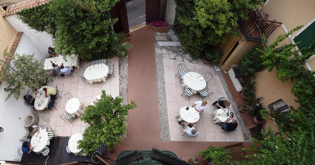 Hotel San Filis San Felice del Benaco Dış mekan fotoğraf